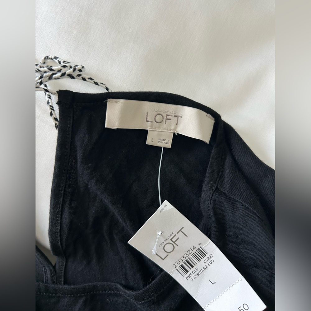 NWT LOFT Black Short Sleeve Tee. Size large. Black/white back tie with tassels. - Picture 8 of 12